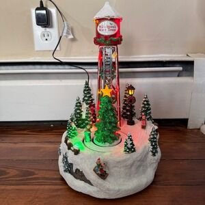 Carole Towne Wilhelmina's Water Tower Animated Musical Christmas Village 0848133